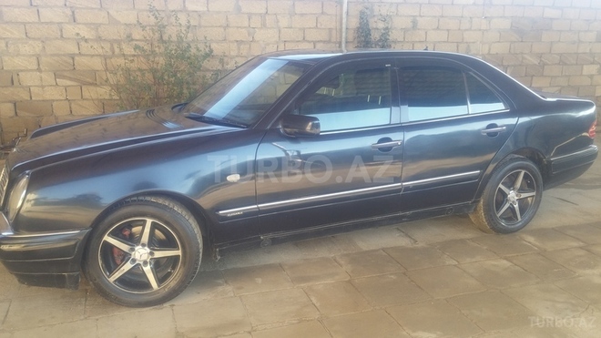 Mercedes E 230 1996, 340,453 km - 2.3 l - Bakı