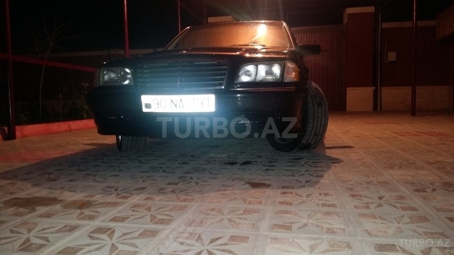 Mercedes C 230 1997, 197,000 km - 2.3 l - Bakı