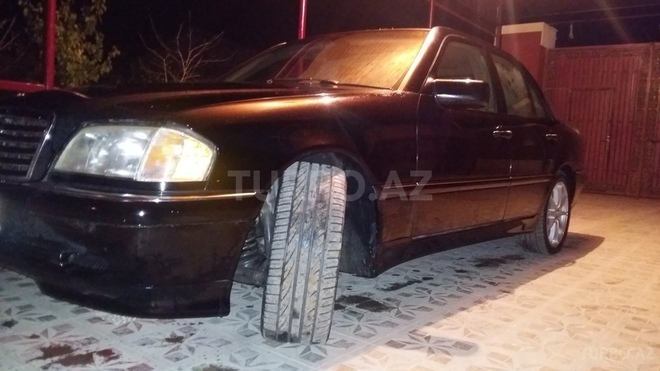 Mercedes C 230 1997, 197,000 km - 2.3 l - Bakı