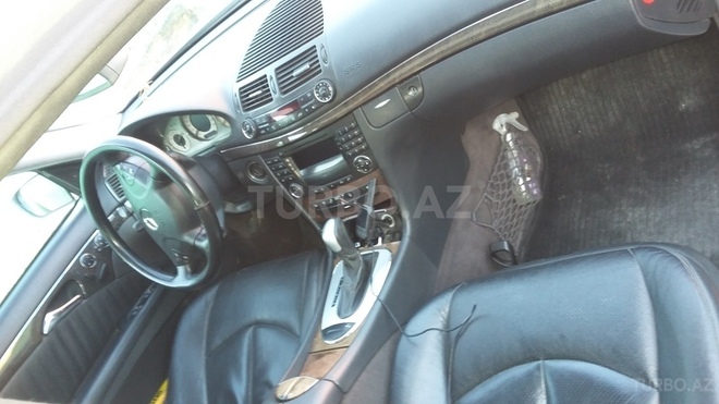 Mercedes E 270 2002, 30,000 km - 2.7 l - Bakı