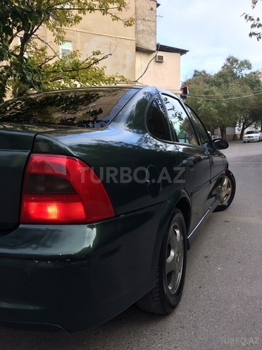 Opel Vectra 1999, 262,000 km - 1.6 l - Bakı