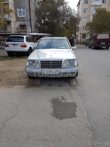 Mercedes E 220 1994, 340,000 km - 2.2 l - Bakı