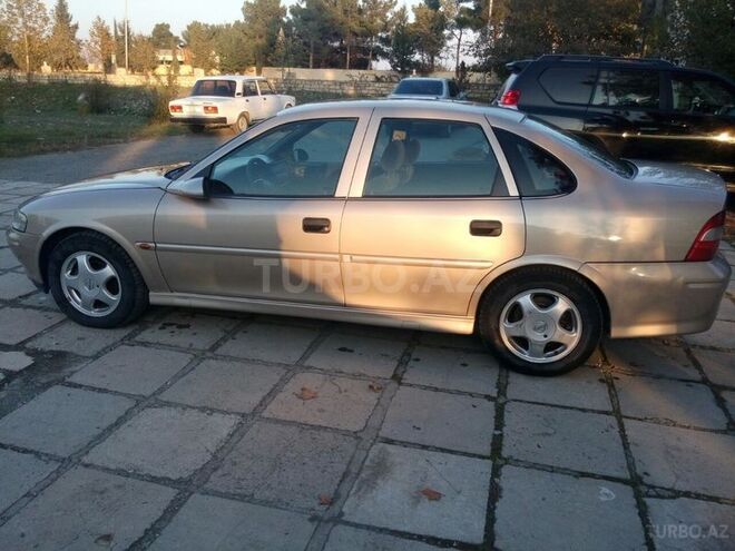 Opel Vectra 1998, 350,000 km - 1.8 l - Bərdə