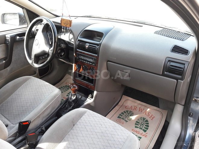 Opel Astra 1998, 245,000 km - 2.0 л - Sumqayıt