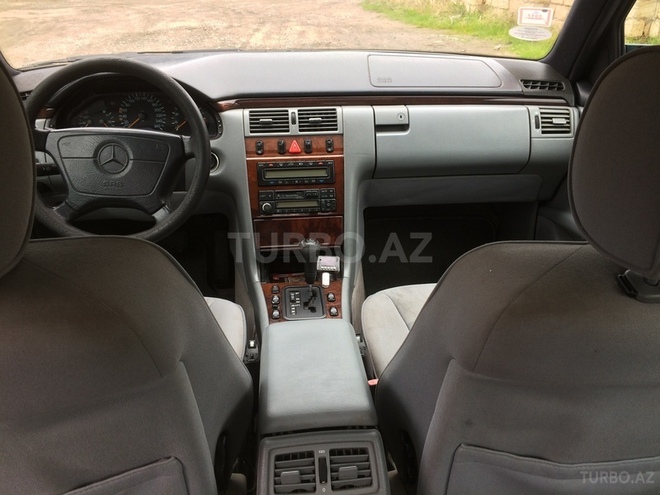 Mercedes E 280 1997, 25,000 km - 2.8 l - Sumqayıt