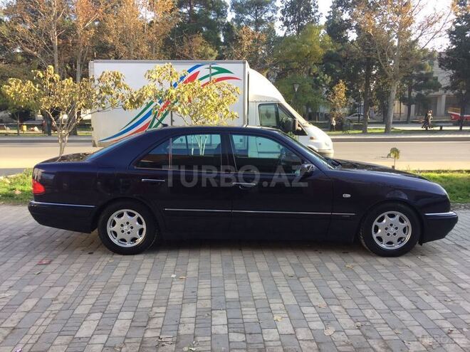 Mercedes E 240 1999, 163,500 km - 2.4 л - Gəncə
