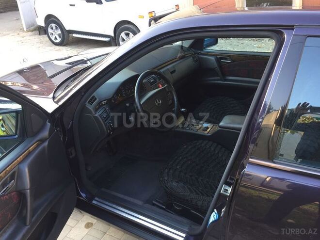 Mercedes E 240 1999, 163,500 km - 2.4 л - Gəncə