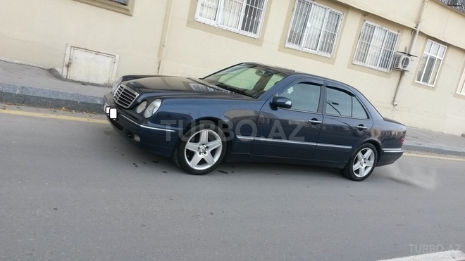 Mercedes E 240 2000, 214,000 km - 2.4 l - Bakı