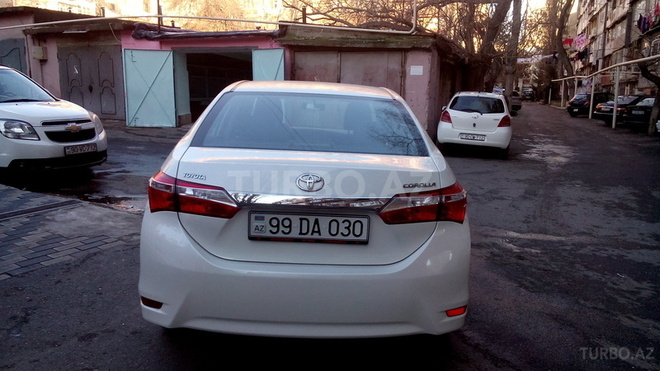 Toyota Corolla 2015, 1,000 km - 1.6 l - Bakı