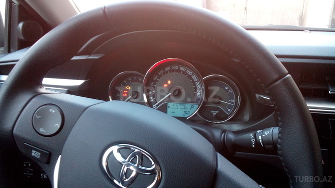 Toyota Corolla 2015, 1,000 km - 1.6 l - Bakı
