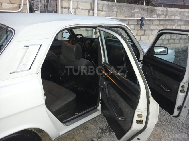 GAZ 24-10 1990, 1,000,000 km - 2.3 l - Qax
