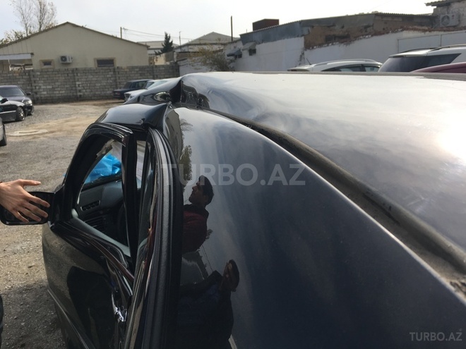 Mercedes E 270 2001, 215,000 km - 2.7 l - Bakı
