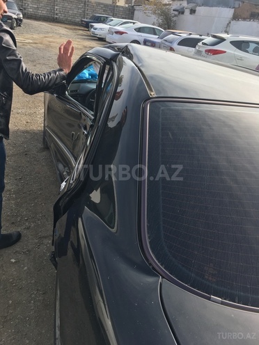 Mercedes E 270 2001, 215,000 km - 2.7 l - Bakı