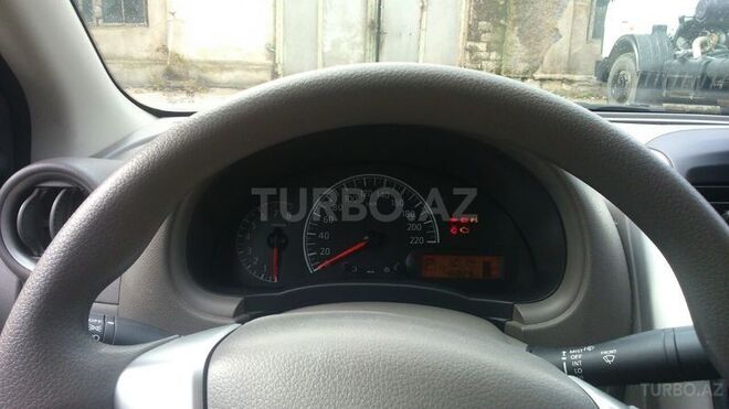 Nissan Sunny 2015, 46,600 km - 1.5 l - Bakı