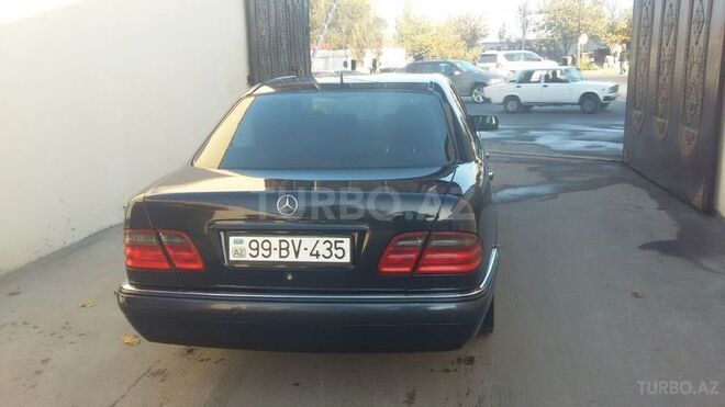 Mercedes E 240 1999, 240,000 km - 2.4 l - Bakı