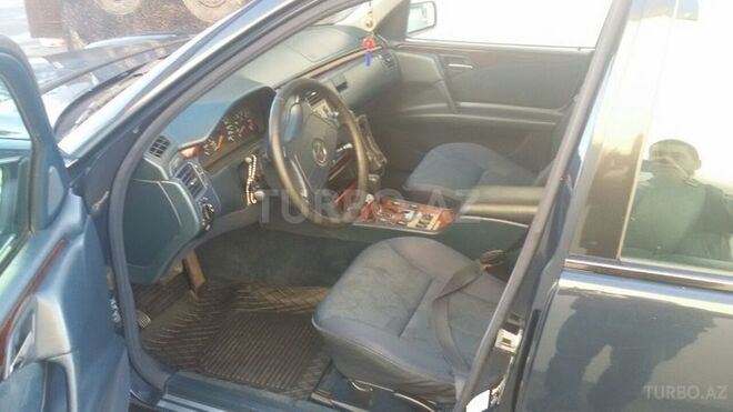 Mercedes E 240 1999, 240,000 km - 2.4 l - Bakı