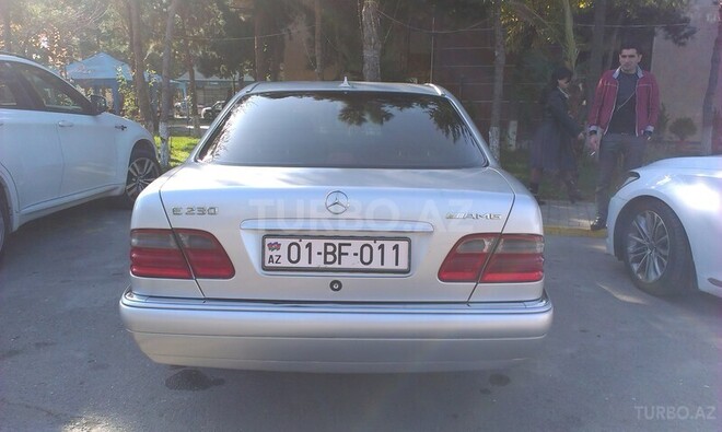 Mercedes E 230 1997, 235,000 km - 2.3 l - Sumqayıt