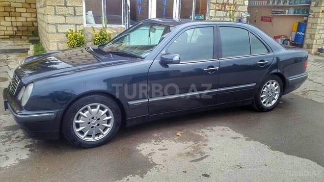 Mercedes E 240 2000, 186,000 km - 2.0 l - Ağdaş