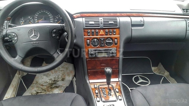 Mercedes E 240 2000, 186,000 km - 2.0 l - Ağdaş