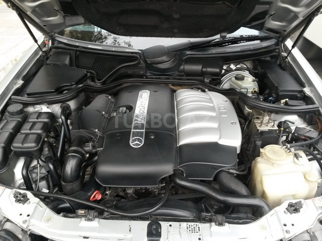 Mercedes E 270 2000, 369,207 km - 2.7 l - Xırdalan