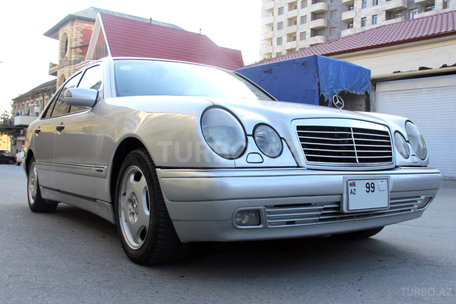 Mercedes E 240 1999, 280,000 km - 2.4 л - Bakı