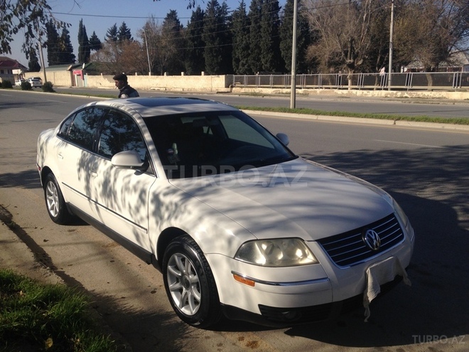 Volkswagen Passat 2003, 170,000 km - 1.8 л - Sumqayıt