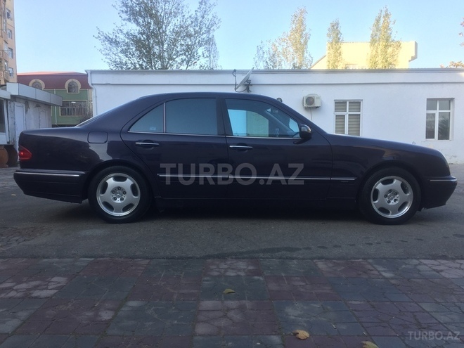 Mercedes E 240 2000, 179,000 km - 2.6 l - Sumqayıt
