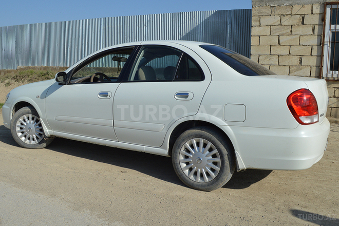 Nissan Sunny 2010, 102,000 km - 1.6 l - Bakı