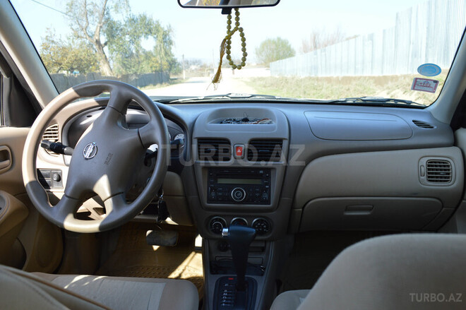 Nissan Sunny 2010, 102,000 km - 1.6 l - Bakı