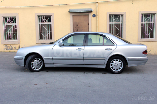 Mercedes E 220 1999, 315,000 km - 2.2 л - Bakı