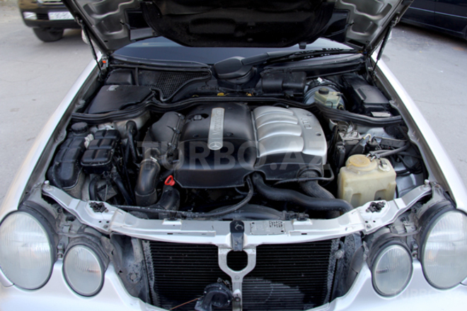 Mercedes E 220 1999, 315,000 km - 2.2 л - Bakı