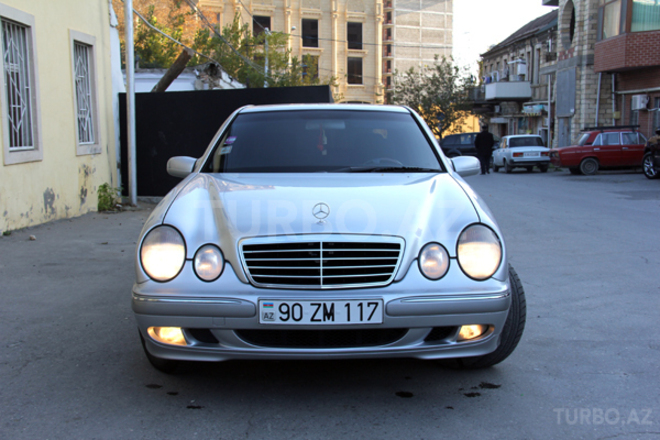 Mercedes E 220 1999, 315,000 km - 2.2 л - Bakı