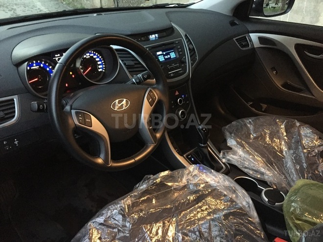 Hyundai Elantra 2015, 6,300 km - 1.6 l - Bakı