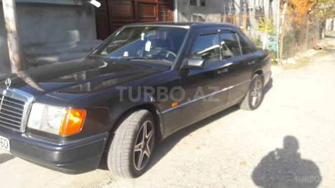Mercedes E 230 1991, 145,000 km - 0.3 л - Tovuz