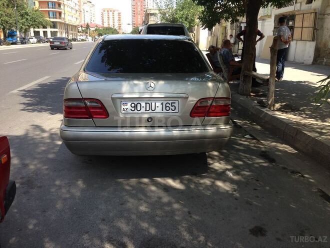 Mercedes E 230 1996, 220,000 km - 2.3 l - Bakı