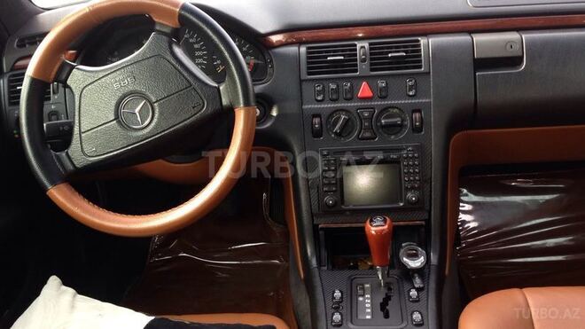 Mercedes E 230 1996, 220,000 km - 2.3 l - Bakı