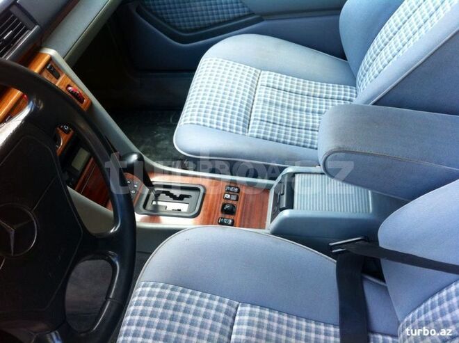 Mercedes E 280 1995, 350,000 km - 2.8 l - Bakı
