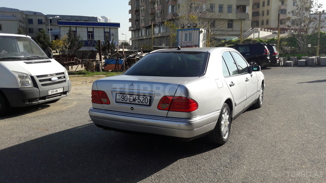 Mercedes E 320 1998, 253,000 km - 3.2 л - Bakı
