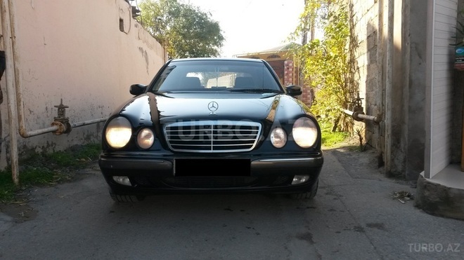 Mercedes E 270 1999, 250,000 km - 2.7 l - Bakı