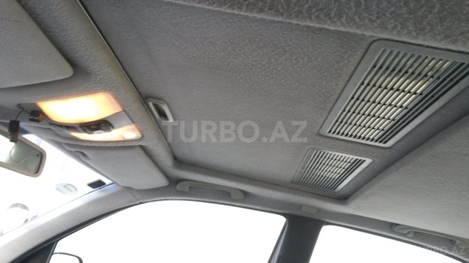 Mercedes E 270 1999, 250,000 km - 2.7 l - Bakı