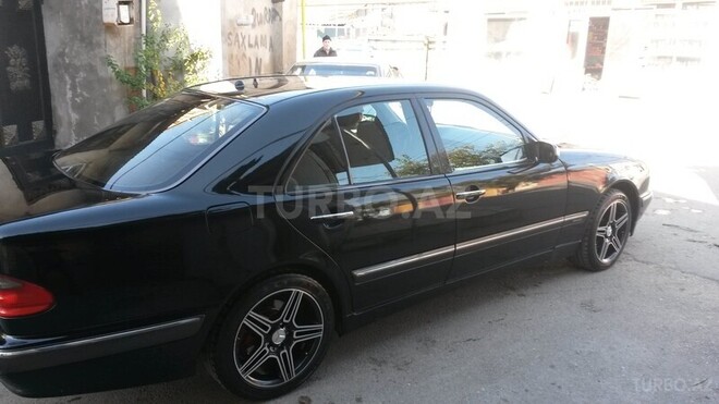 Mercedes E 270 1999, 250,000 km - 2.7 l - Bakı