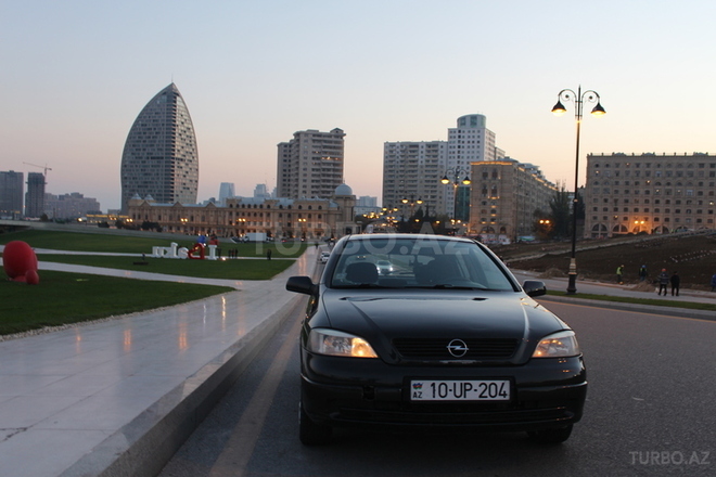 Opel Astra 1998, 217,000 km - 1.6 l - Bakı