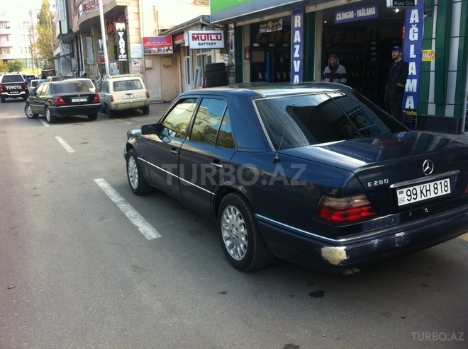 Mercedes E 280 1995, 365,555 km - 2.8 l - Bakı