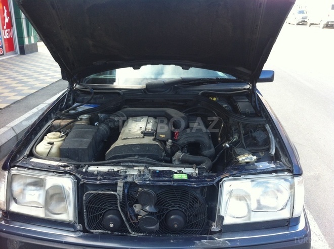 Mercedes E 280 1995, 365,555 km - 2.8 l - Bakı
