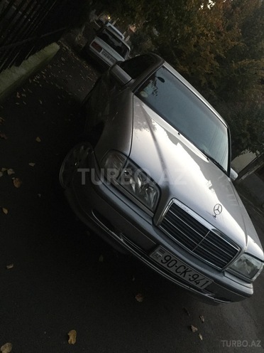 Mercedes C 200 2000, 180,000 km - 2.0 л - Lənkəran
