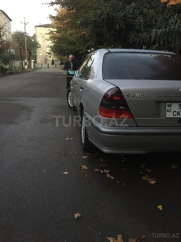 Mercedes C 200 2000, 180,000 km - 2.0 л - Lənkəran