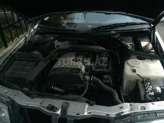 Mercedes C 200 2000, 180,000 km - 2.0 л - Lənkəran