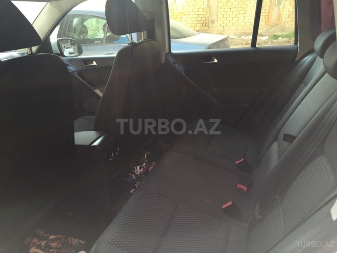 Volkswagen Tiguan 2010, 118,000 km - 2.0 l - Bakı