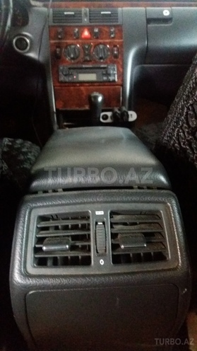Mercedes E 240 1999, 192,647 km - 2.4 l - Beyləqan