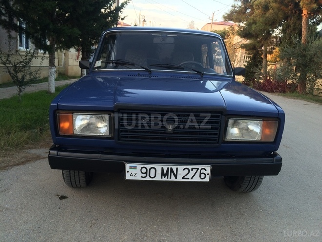 LADA (VAZ) 2107 2004, 162,000 km - 1.6 л - Salyan